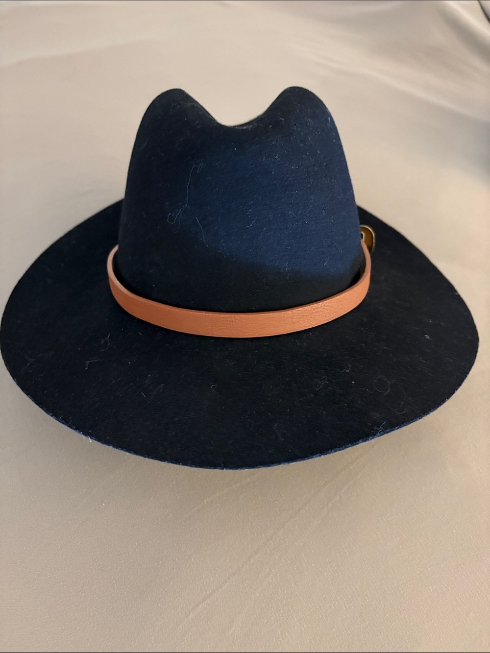Talula Men's Black Felt Fedora with Tan Band